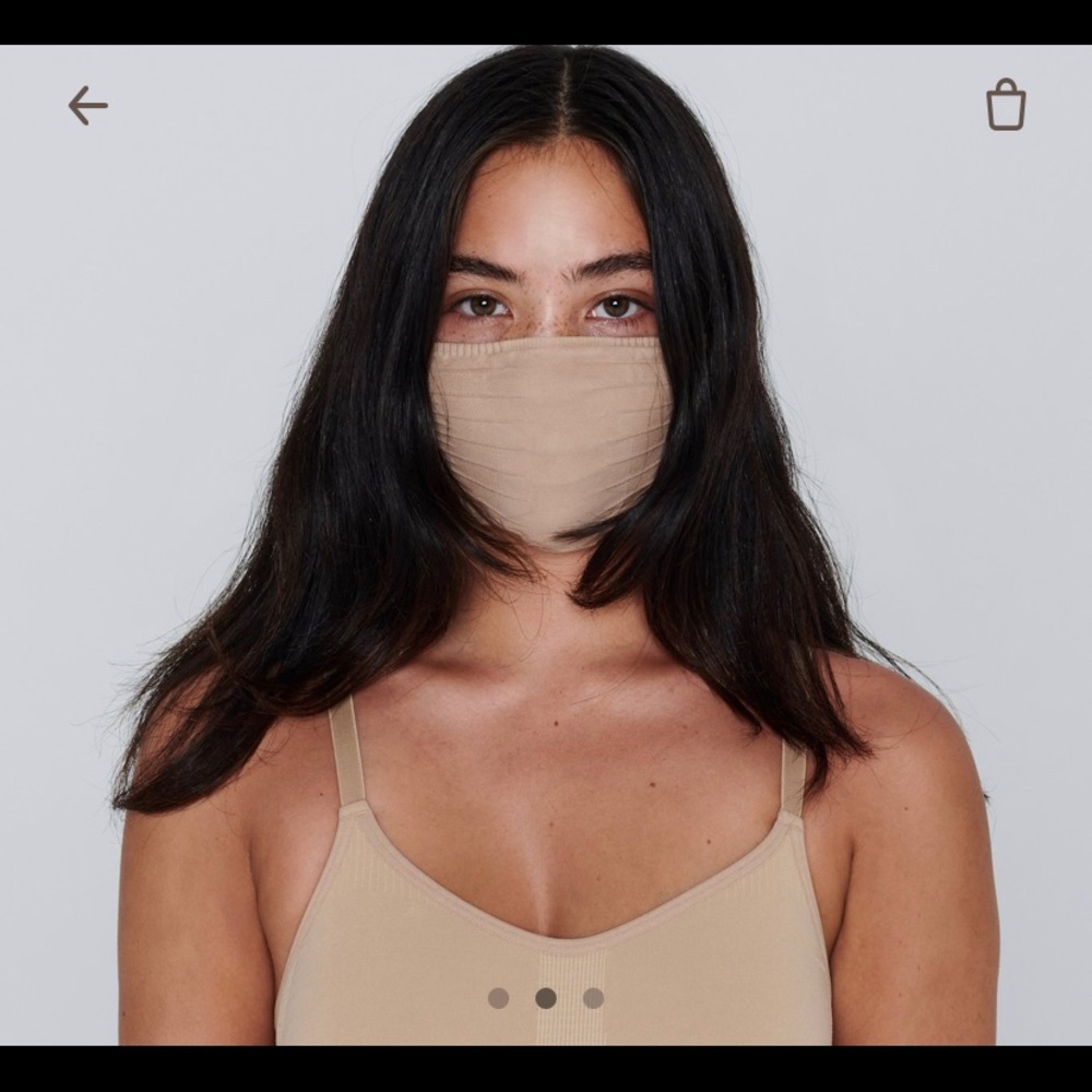 SKIMS Facemask CLAY nude Kim kardashian tan beige